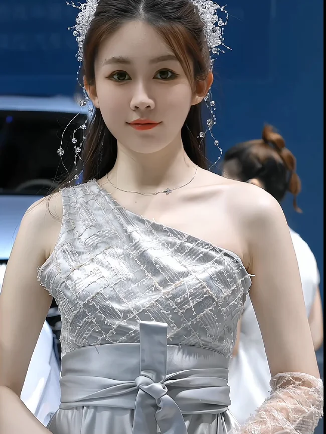 饥饿的阿姨